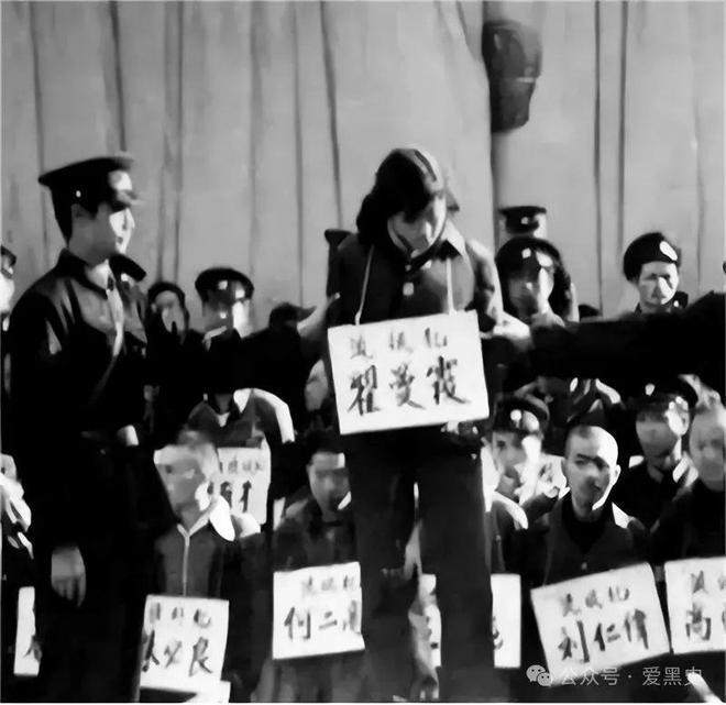 比基尼游泳被枪毙的女子开元棋牌1983年穿
